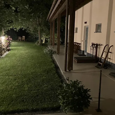 Pensión Cascina Elide - Vista Mare In Campagna